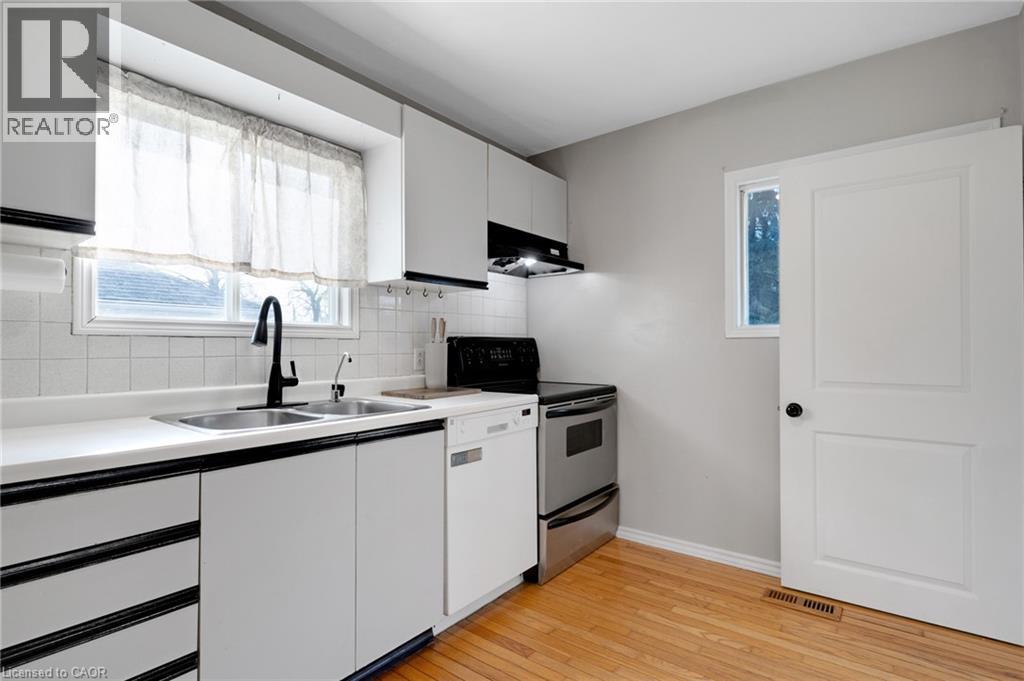 36 HILLTOP Drive, Cambridge, Ontario, N1R1T1 — Photo 14