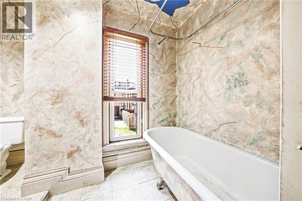116 CATHARINE Street S, Hamilton, Ontario, L8N2J4 — Photo 11