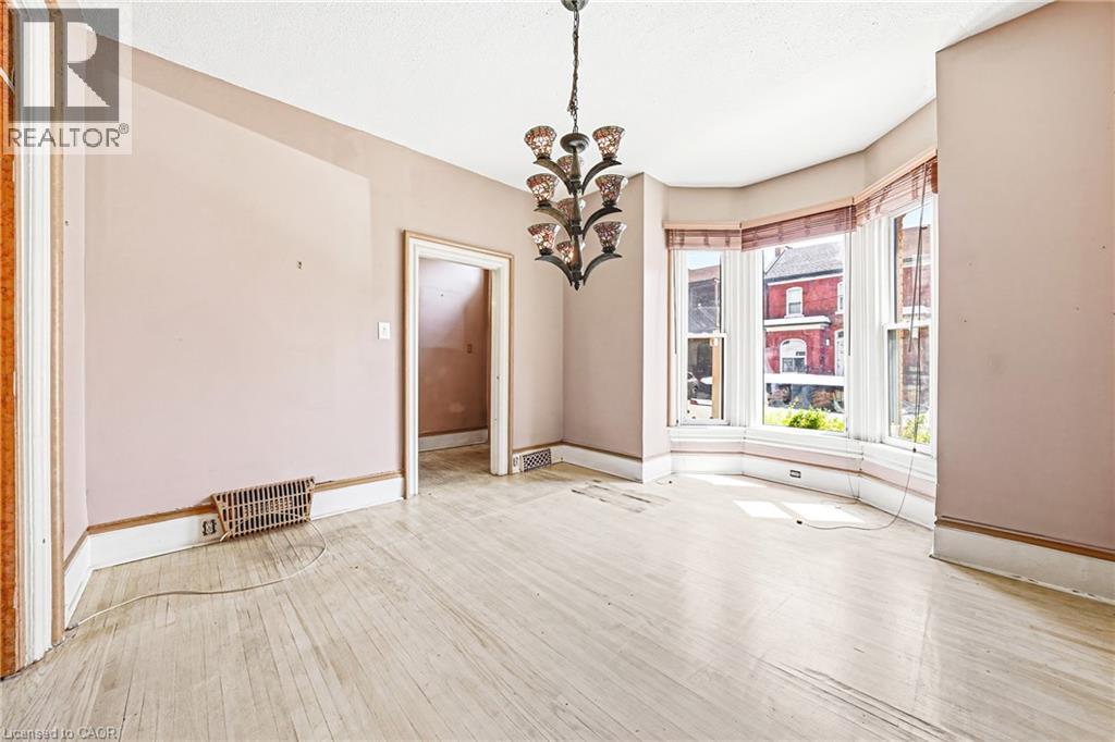 116 CATHARINE Street S, Hamilton, Ontario, L8N2J4 — Photo 4