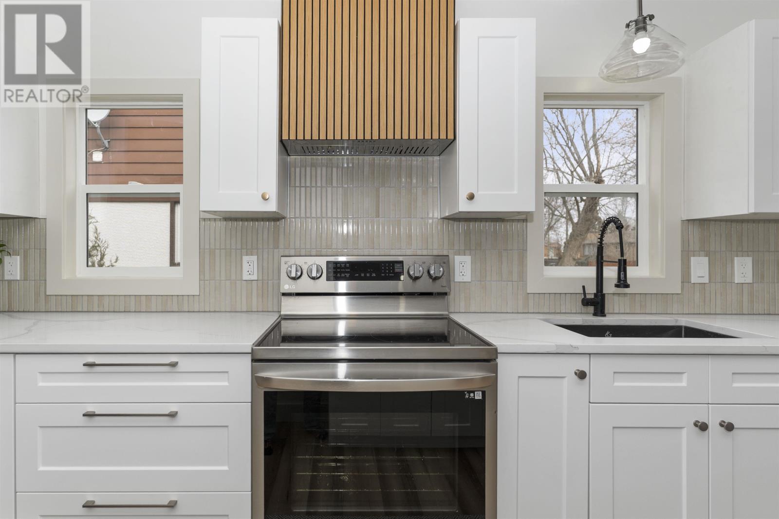 743 Syndicate AVE N, Thunder Bay, Ontario, P7C3X3 — Photo 5