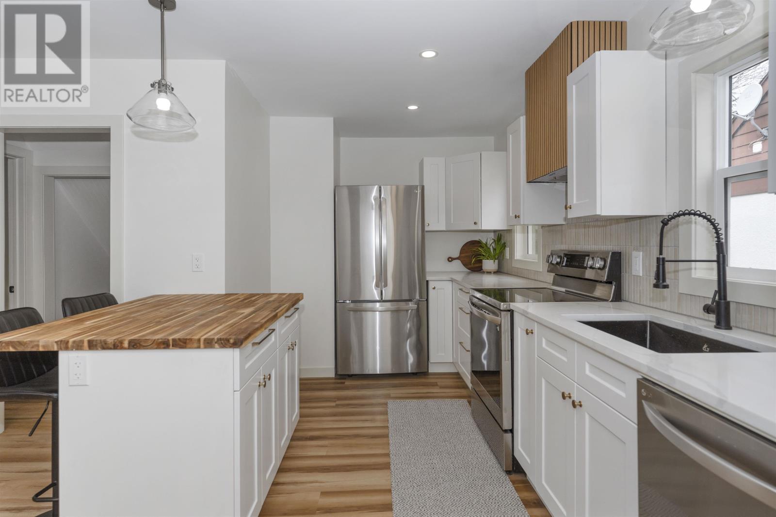 743 Syndicate AVE N, Thunder Bay, Ontario, P7C3X3 — Photo 6