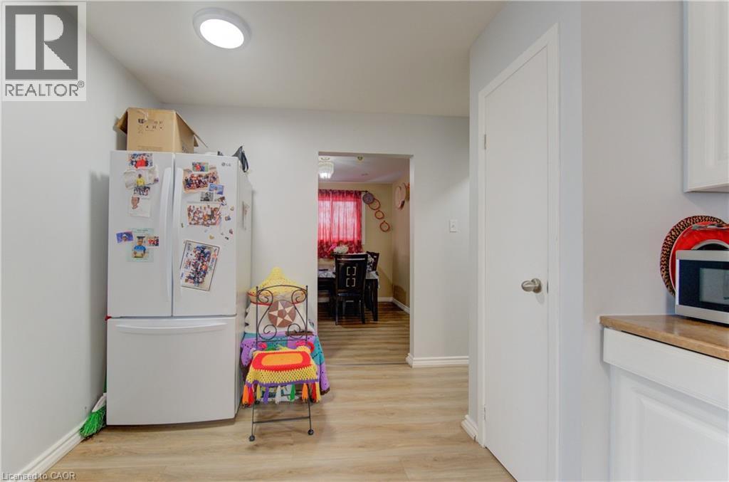 110 HAZELGLEN Drive, Kitchener, Ontario, N2M2E5 — Photo 12