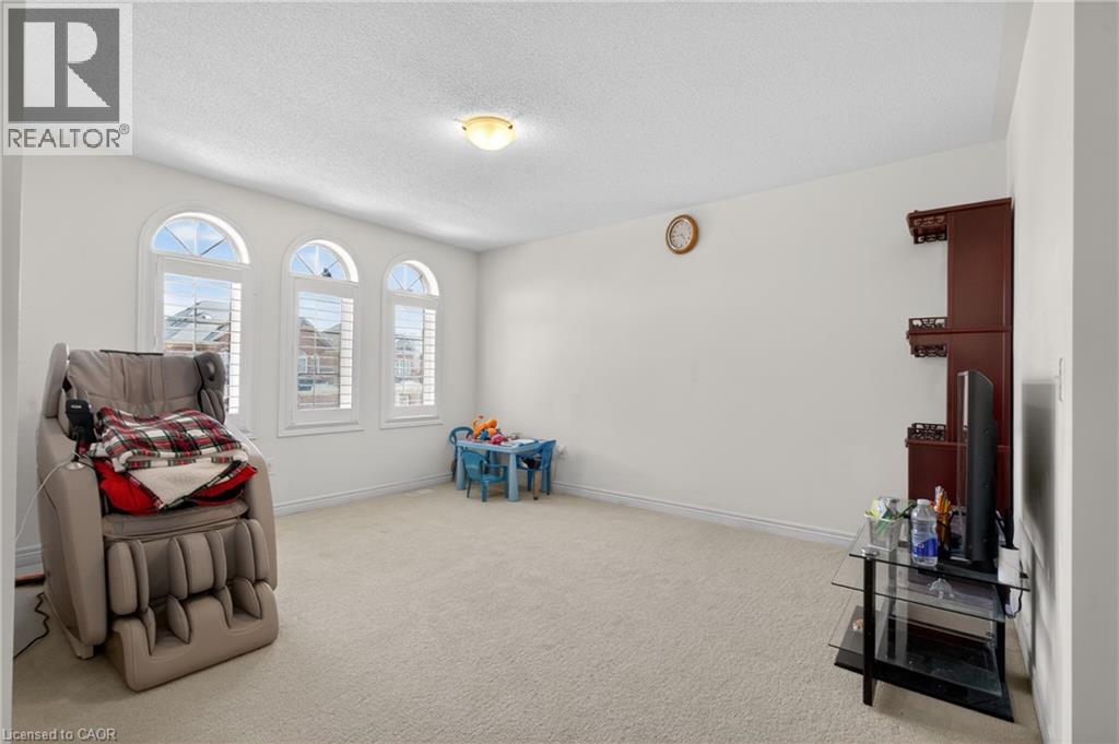 27 FINGLAND Crescent, Waterdown, Ontario, L8B0S8 — Photo 18