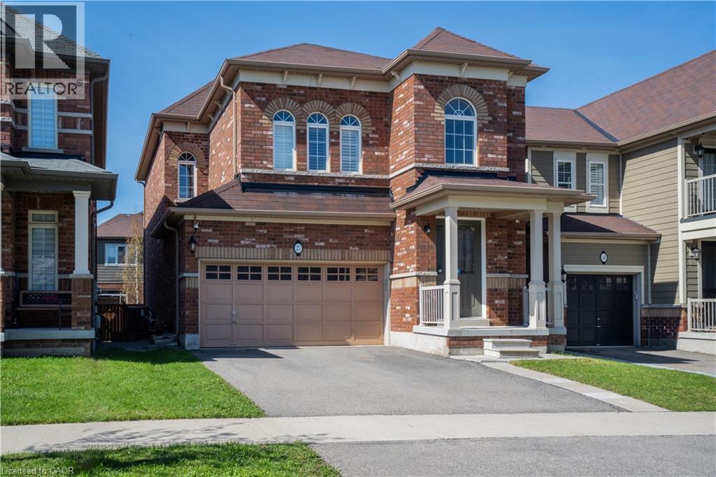 27 FINGLAND Crescent, Waterdown, Ontario, L8B0S8 — Photo 2