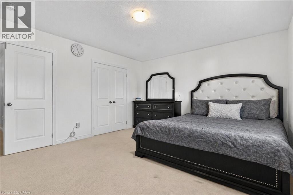 27 FINGLAND Crescent, Waterdown, Ontario, L8B0S8 — Photo 24