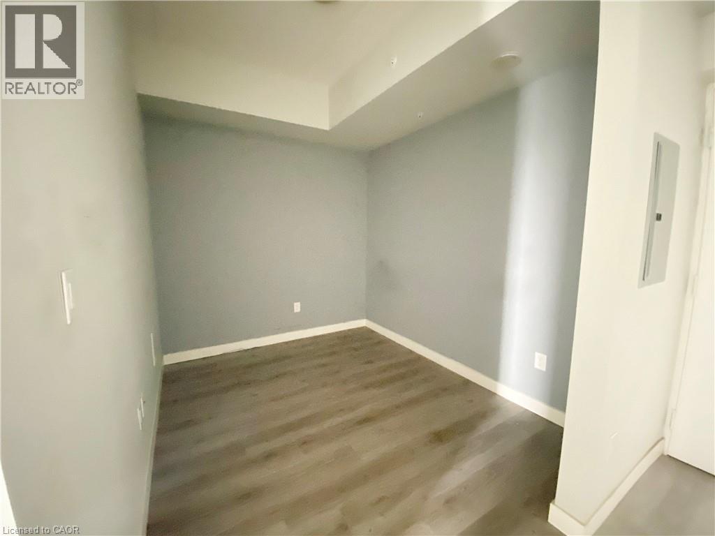318 SPRUCE Street Unit# 1501, Waterloo, Ontario, N2L0E9 — Photo 7