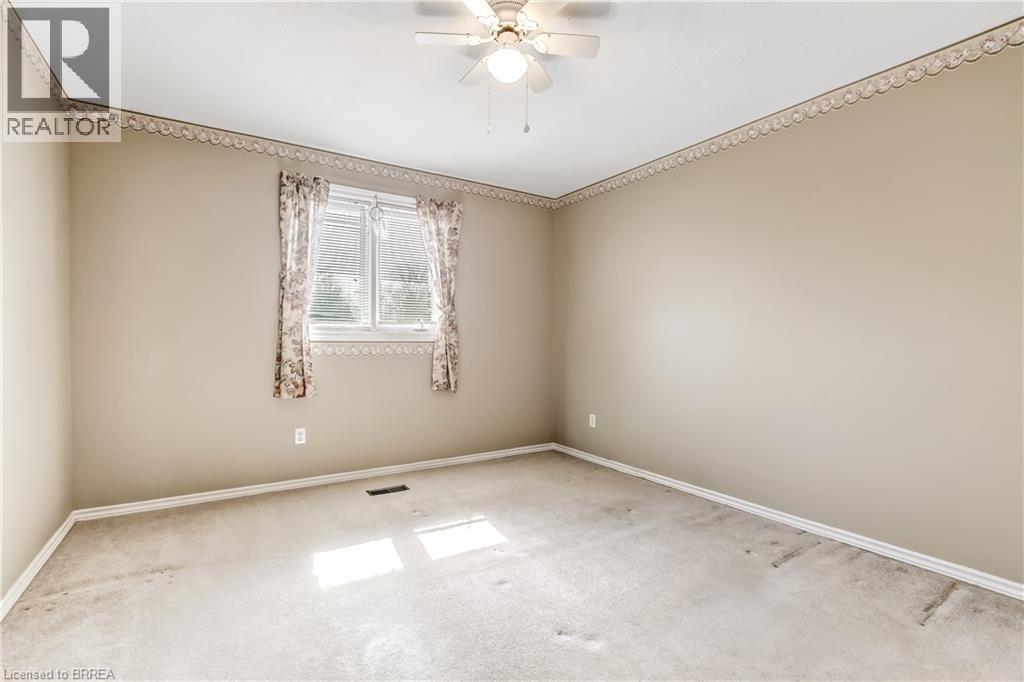 19 HANLON Place Unit# 15, Paris, Ontario, N3L4E7 — Photo 12
