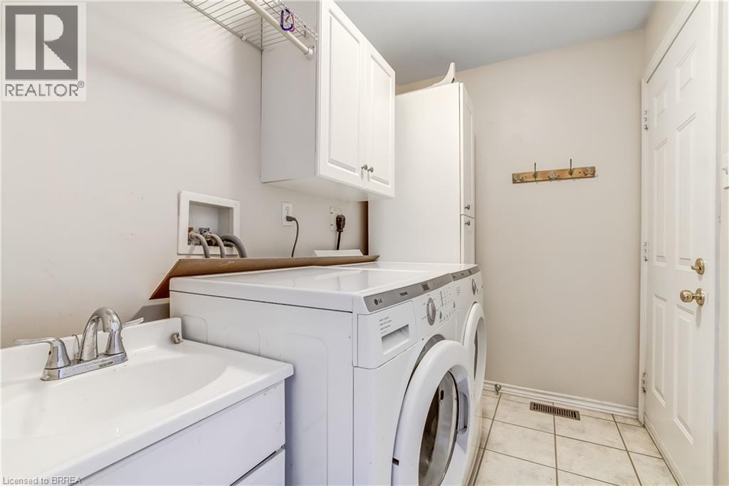 19 HANLON Place Unit# 15, Paris, Ontario, N3L4E7 — Photo 19
