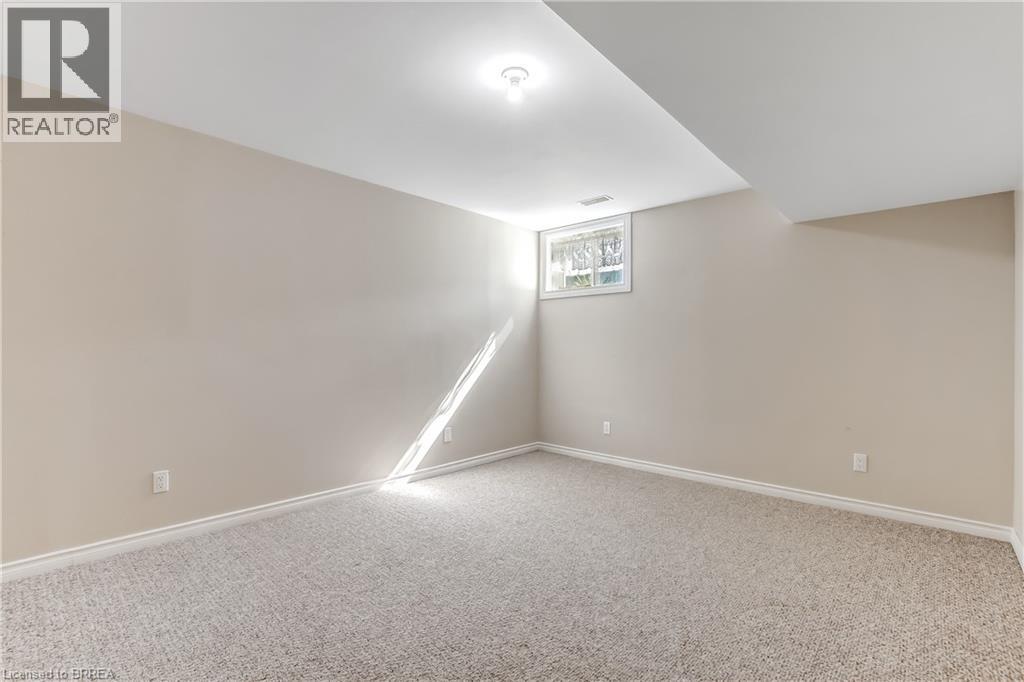 19 HANLON Place Unit# 15, Paris, Ontario, N3L4E7 — Photo 23