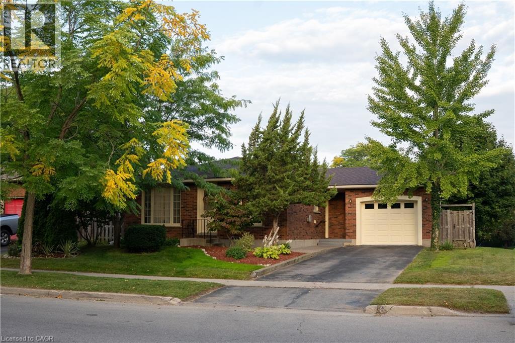 32 DONLY Drive N, Simcoe, Ontario, N3Y4Z8 — Photo 2