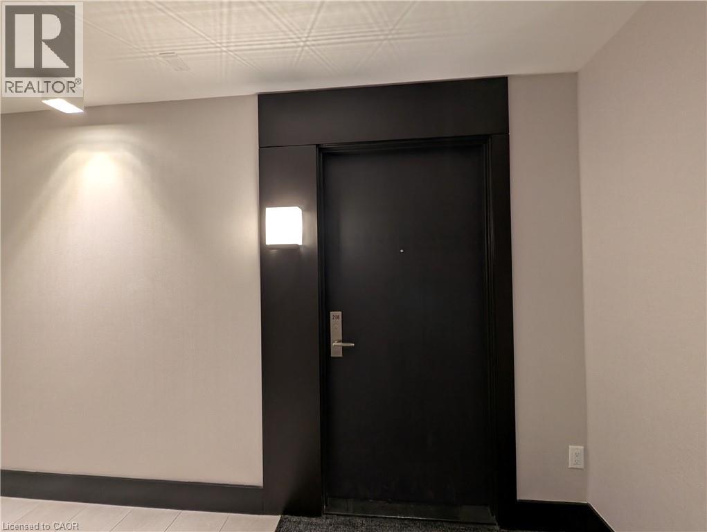55 DUKE Street W Unit# 2106, Kitchener, Ontario, N2H0C9 — Photo 4