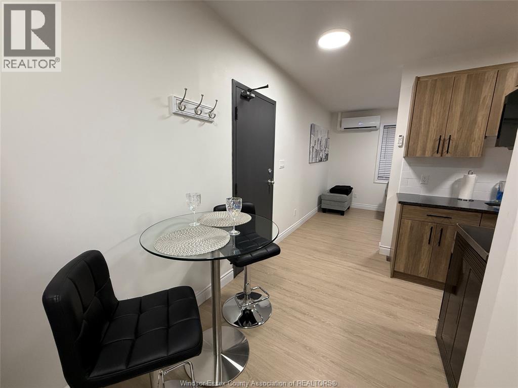 808 OTTAWA STREET Unit# 3, Windsor, Ontario, N8X2C6 — Photo 3