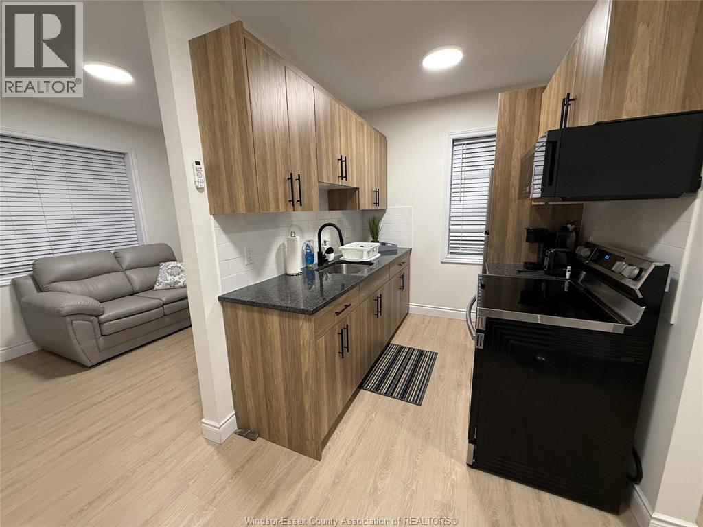 808 OTTAWA STREET Unit# 3, Windsor, Ontario, N8X2C6 — Photo 5