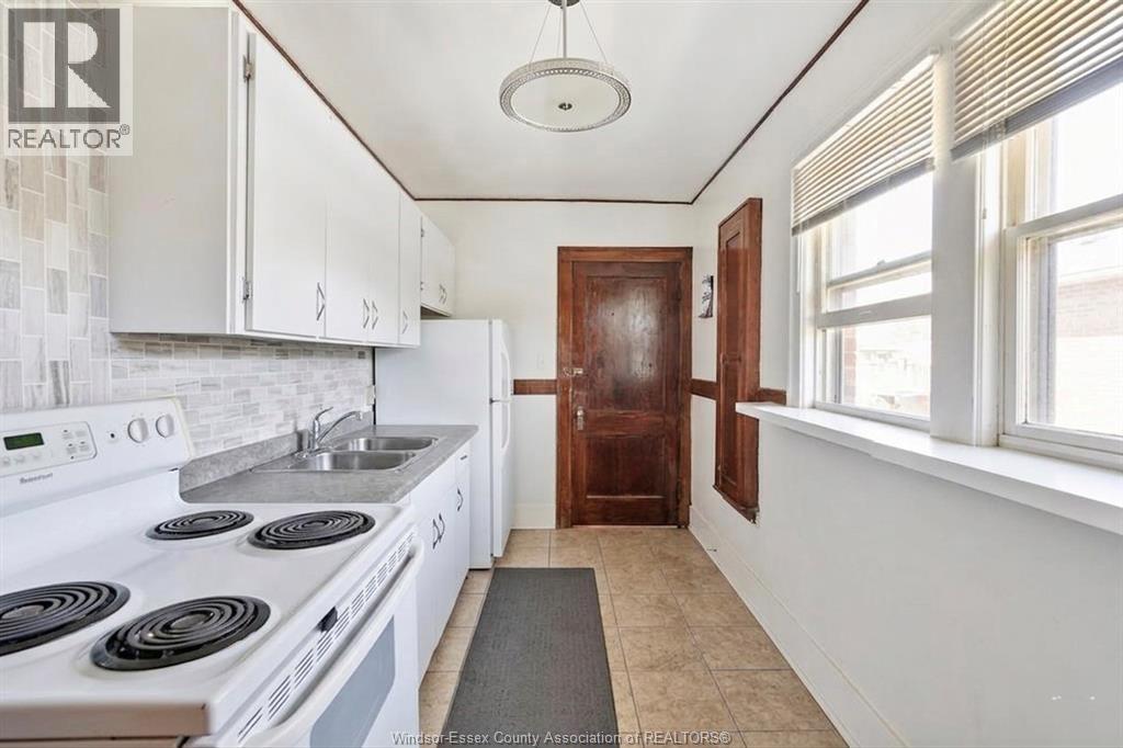 1596 Victoria, Windsor, Ontario, N8X1P5 — Photo 8