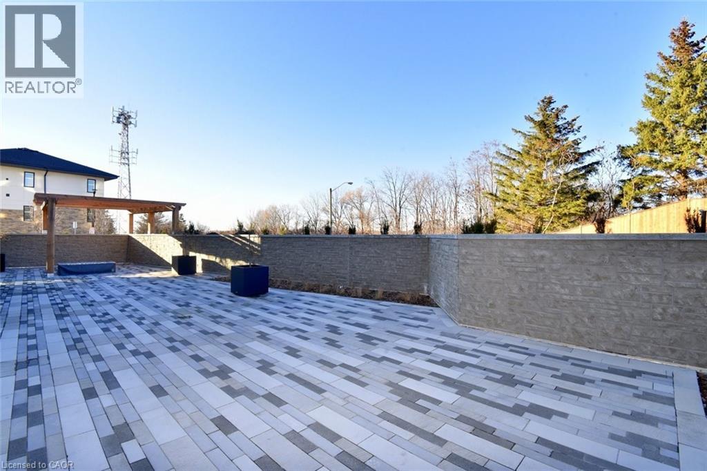 16 MARKLE Crescent Unit# 111, Ancaster, Ontario, L9G0H4 — Photo 24