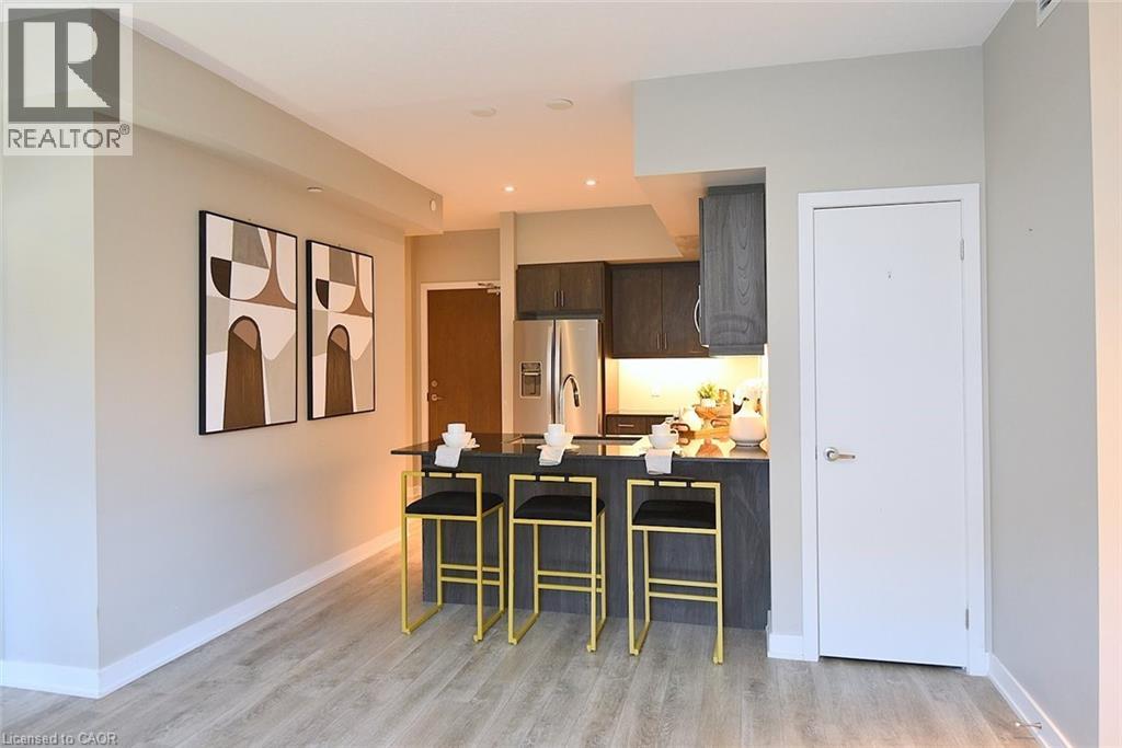 16 MARKLE Crescent Unit# 111, Ancaster, Ontario, L9G0H4 — Photo 8