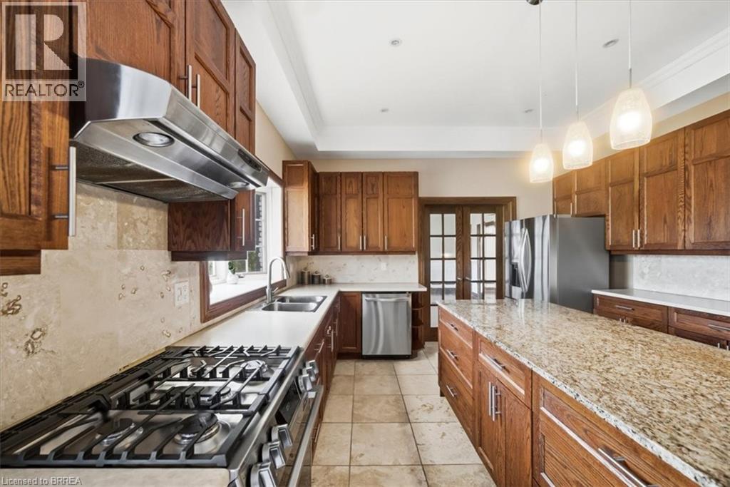 10 FIELDSTONE Circle, Brantford, Ontario, N3R6S7 — Photo 23