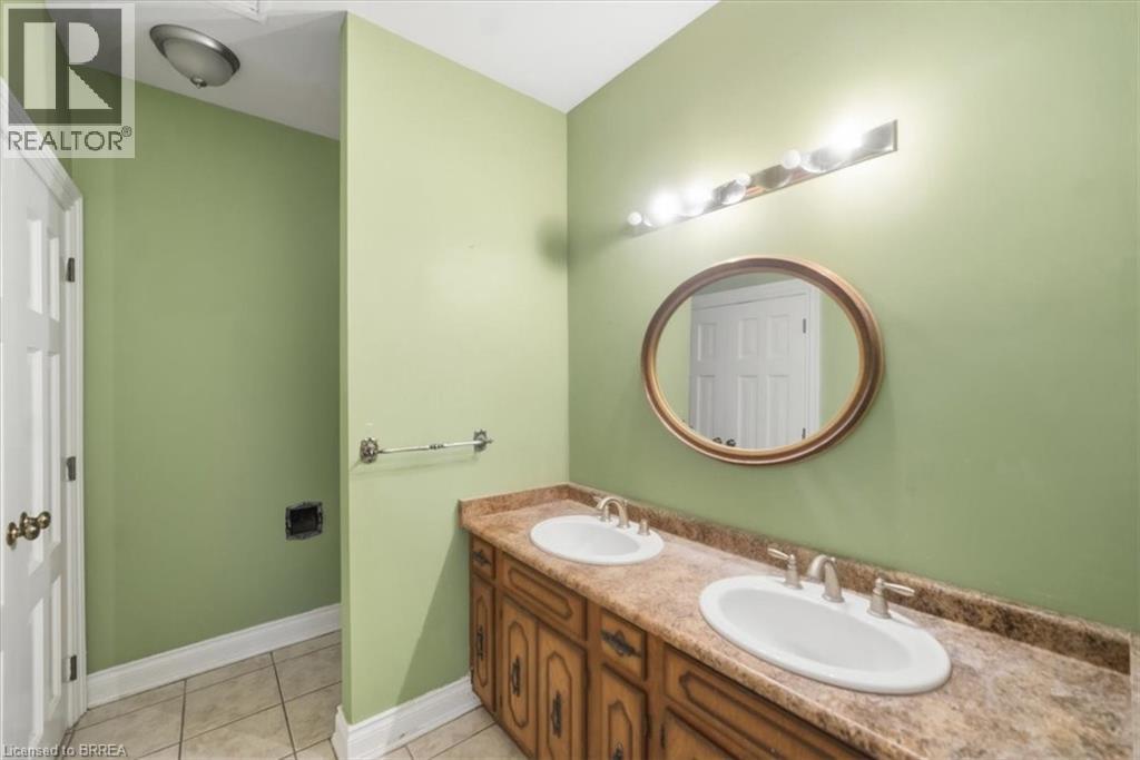 10 FIELDSTONE Circle, Brantford, Ontario, N3R6S7 — Photo 45