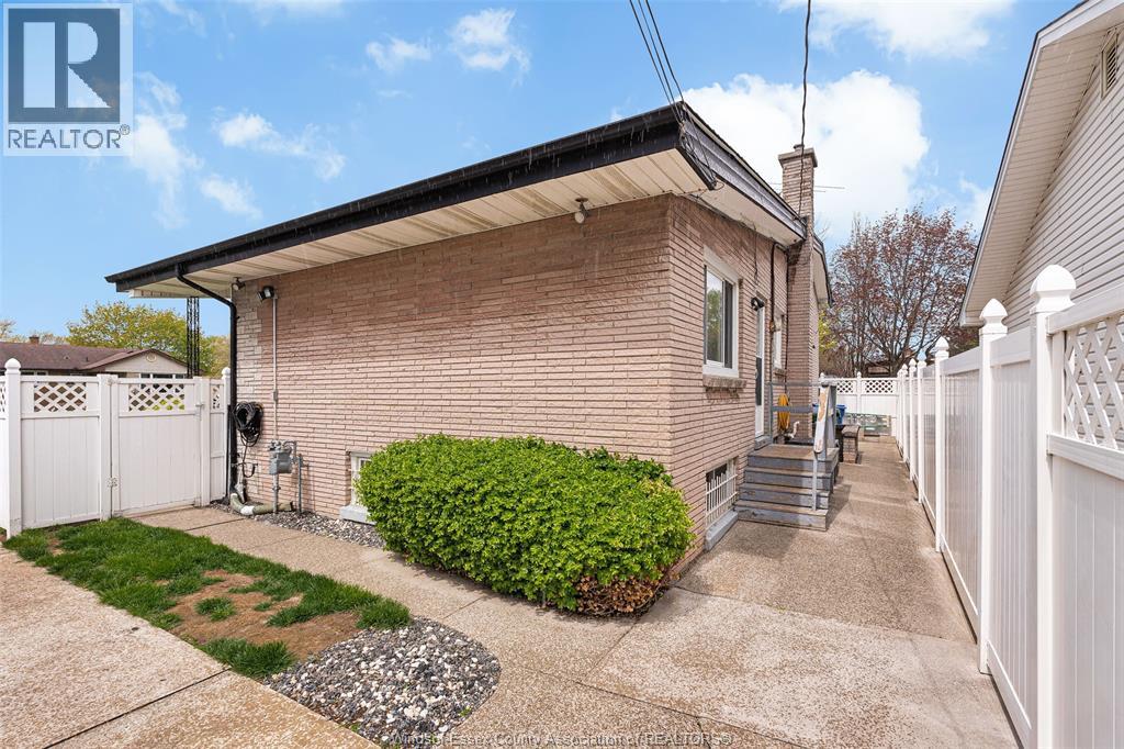 452 CARLING CRESCENT, Windsor, Ontario, N8S3Y1 — Photo 23