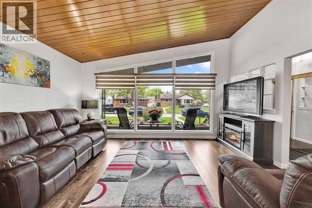 452 CARLING CRESCENT, Windsor, Ontario, N8S3Y1 — Photo 8