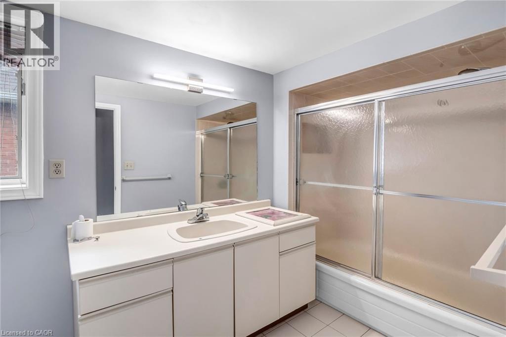 81 STERLING Street, Hamilton, Ontario, L8S4J1 — Photo 20