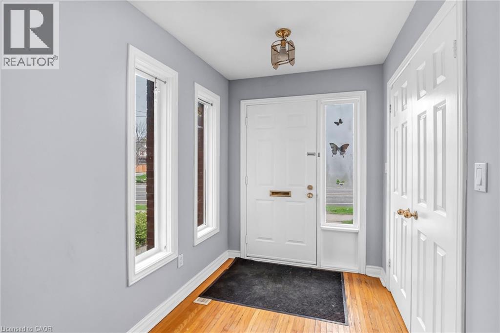 81 STERLING Street, Hamilton, Ontario, L8S4J1 — Photo 5