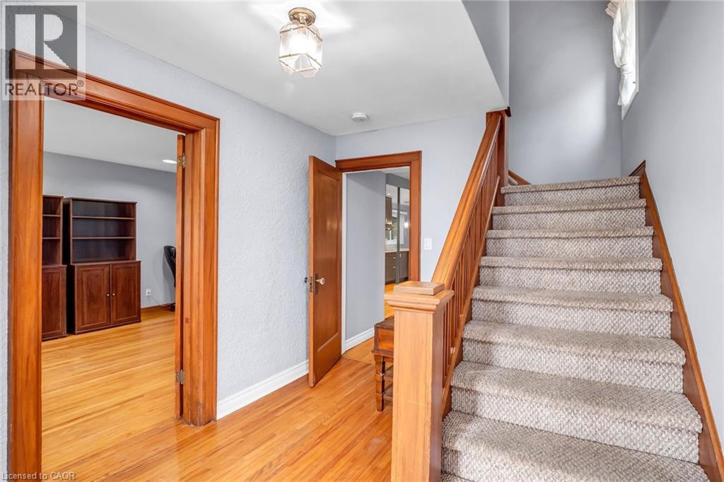 81 STERLING Street, Hamilton, Ontario, L8S4J1 — Photo 6