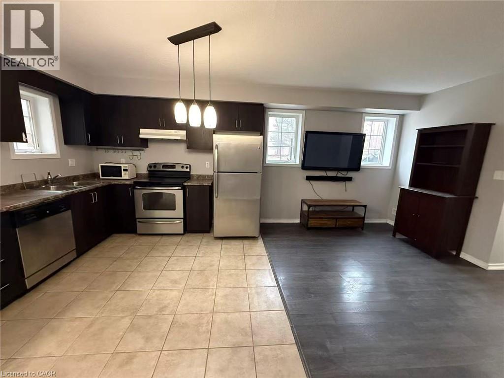 931 GLASGOW Street Unit# 34D, Kitchener, Ontario, N2N0B5 — Photo 3