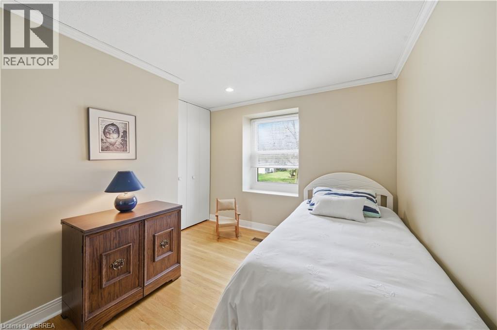 37 PARKVIEW Crescent, Kitchener, Ontario, N2A1M1 — Photo 20