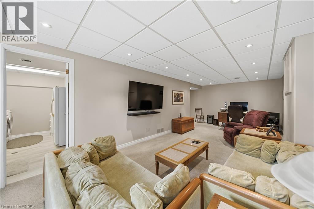 37 PARKVIEW Crescent, Kitchener, Ontario, N2A1M1 — Photo 27