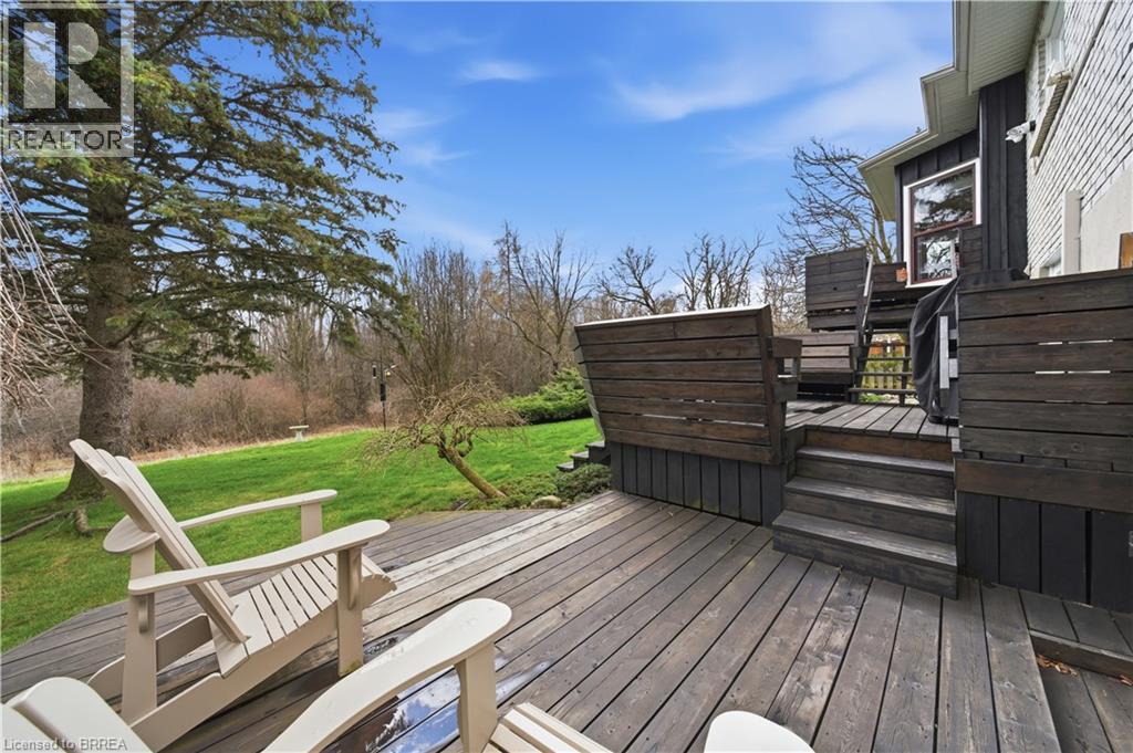 37 PARKVIEW Crescent, Kitchener, Ontario, N2A1M1 — Photo 35