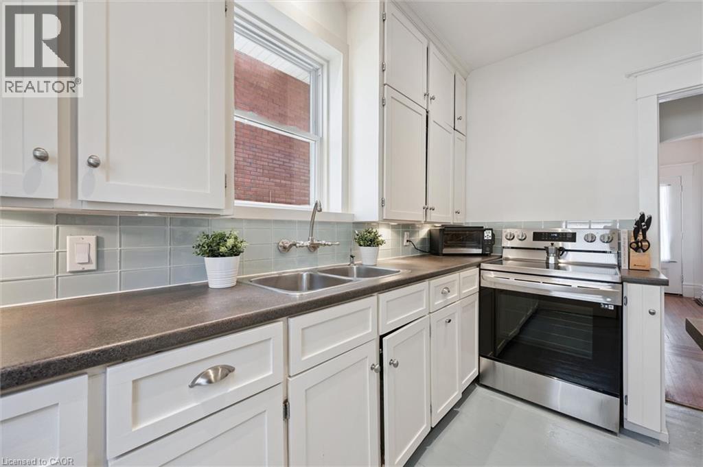 24 POWELL Street E, Guelph, Ontario, N1H1T8 — Photo 14