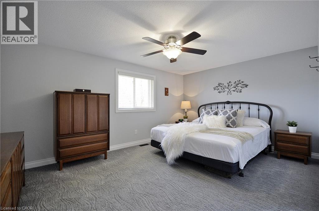 95 BARNICKE Drive, Cambridge, Ontario, N3C3M2 — Photo 14