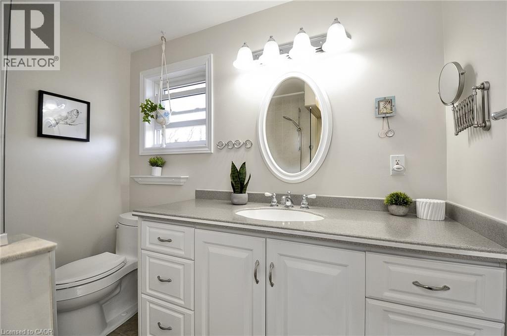 95 BARNICKE Drive, Cambridge, Ontario, N3C3M2 — Photo 17