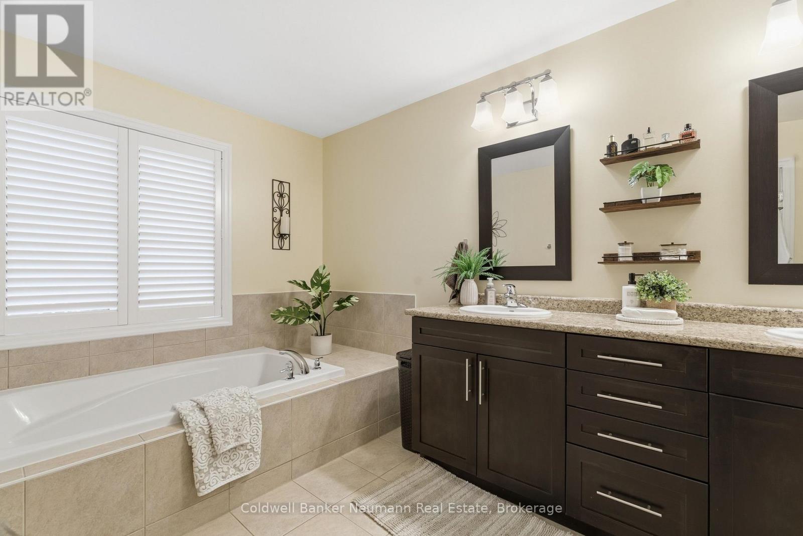 356 FALLING GREEN CRESCENT, Kitchener, Ontario, N2R0G4 — Photo 28