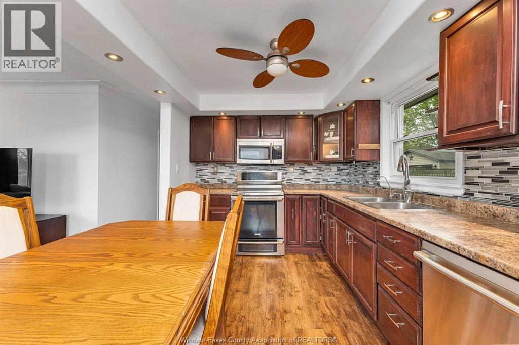 2715 LLOYD GEORGE BOULEVARD, Windsor, Ontario, N8T2T8 — Photo 13