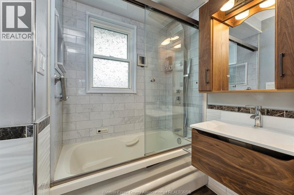 2715 LLOYD GEORGE BOULEVARD, Windsor, Ontario, N8T2T8 — Photo 16