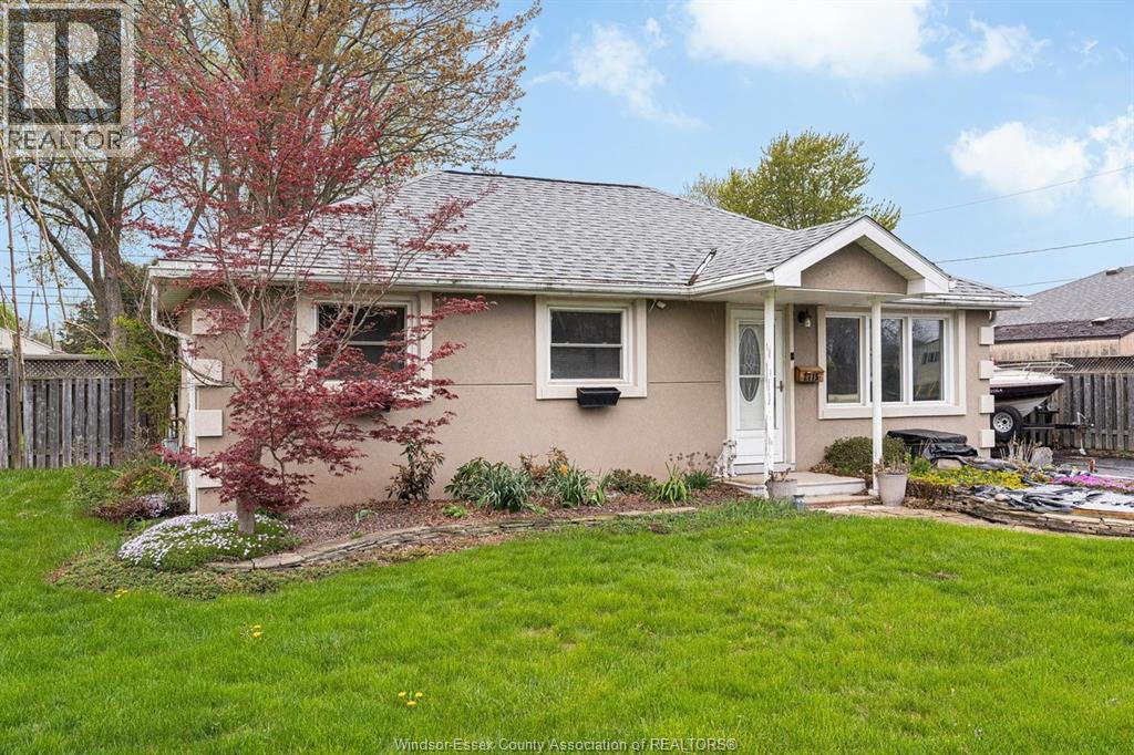 2715 LLOYD GEORGE BOULEVARD, Windsor, Ontario, N8T2T8 — Photo 2