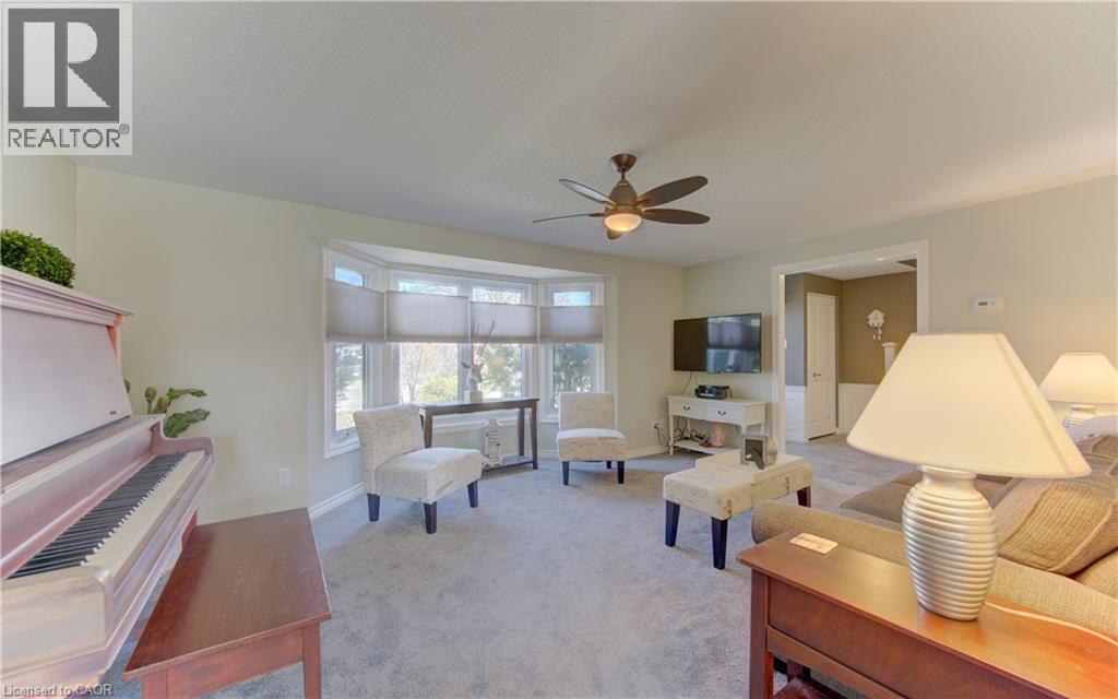 83 MANOR Drive, Kitchener, Ontario, N2A2T9 — Photo 11