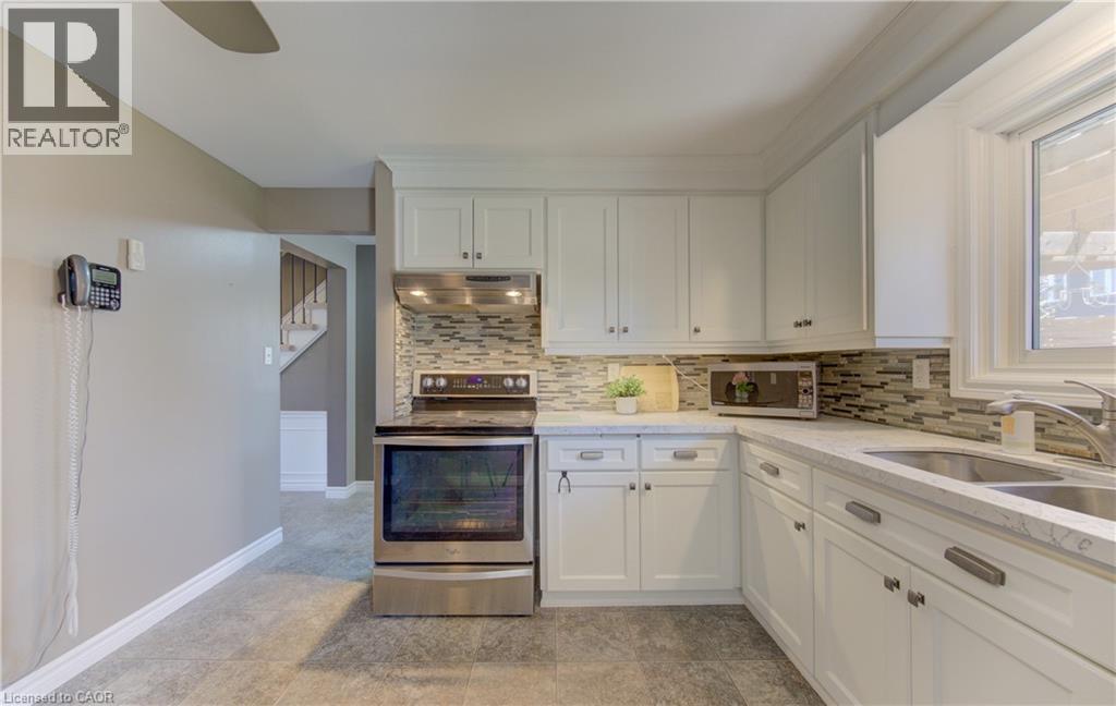 83 MANOR Drive, Kitchener, Ontario, N2A2T9 — Photo 14