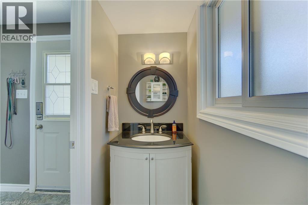 83 MANOR Drive, Kitchener, Ontario, N2A2T9 — Photo 20