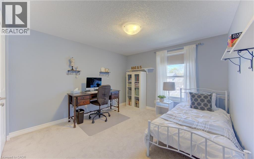 83 MANOR Drive, Kitchener, Ontario, N2A2T9 — Photo 29