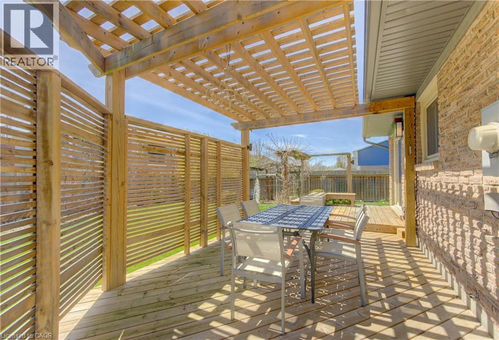 83 MANOR Drive, Kitchener, Ontario, N2A2T9 — Photo 46