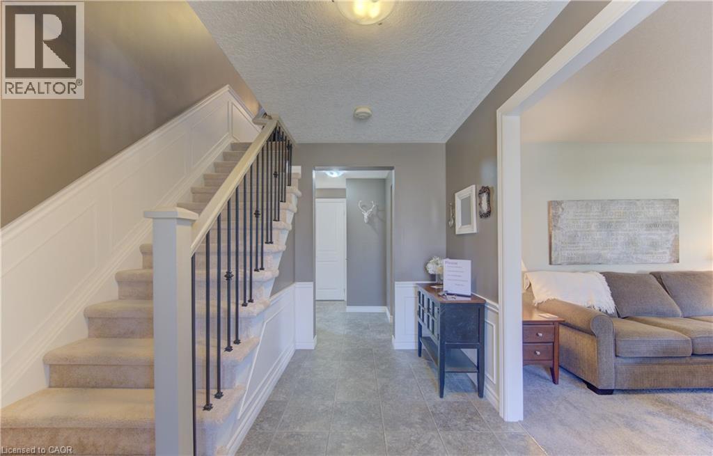 83 MANOR Drive, Kitchener, Ontario, N2A2T9 — Photo 6