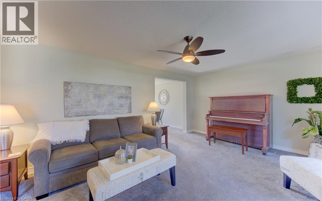 83 MANOR Drive, Kitchener, Ontario, N2A2T9 — Photo 8