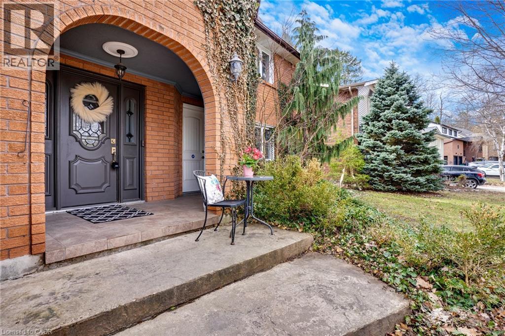 37 YELLOW BIRCH Drive, Kitchener, Ontario, N2N2M1 — Photo 3