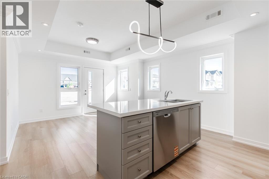 64 KENESKY Drive, Waterdown, Ontario, L8B2A9 — Photo 10