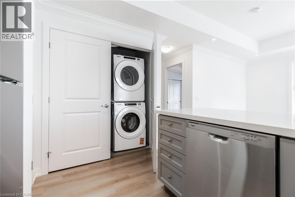 64 KENESKY Drive, Waterdown, Ontario, L8B2A9 — Photo 13