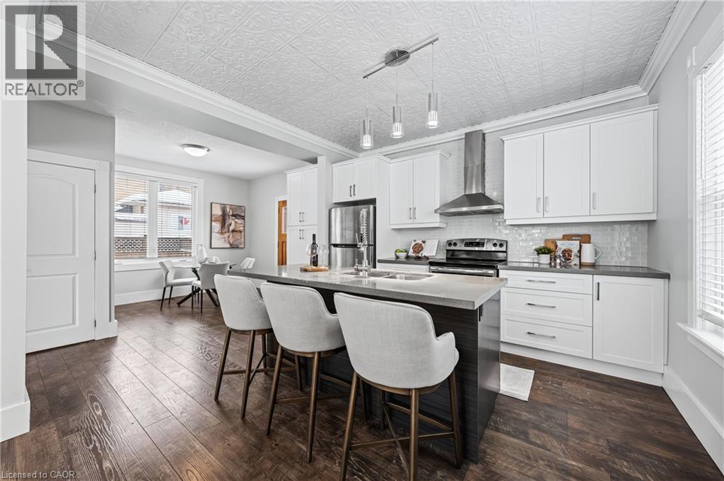 11 HEINS Avenue, Kitchener, Ontario, N2G1Z7 — Photo 14