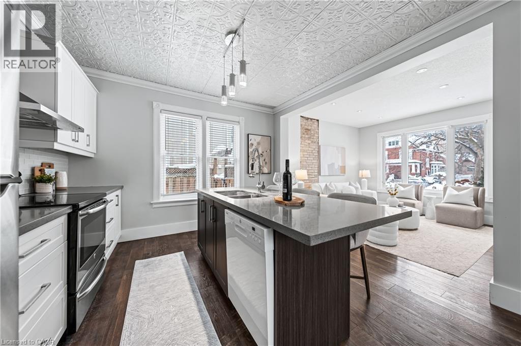 11 HEINS Avenue, Kitchener, Ontario, N2G1Z7 — Photo 16